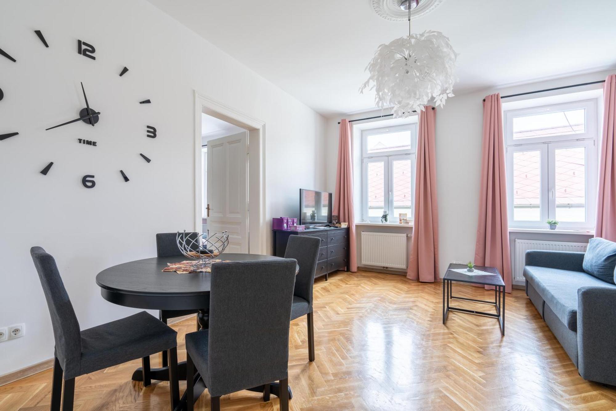 Revliving Apartments Eggenburg Exterior photo